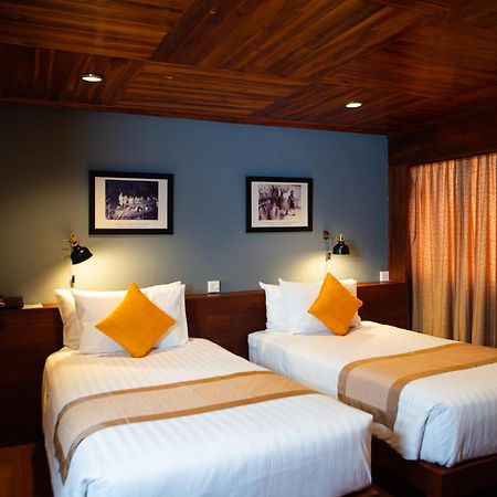 Pakse Hotel & Restaurant Exterior photo
