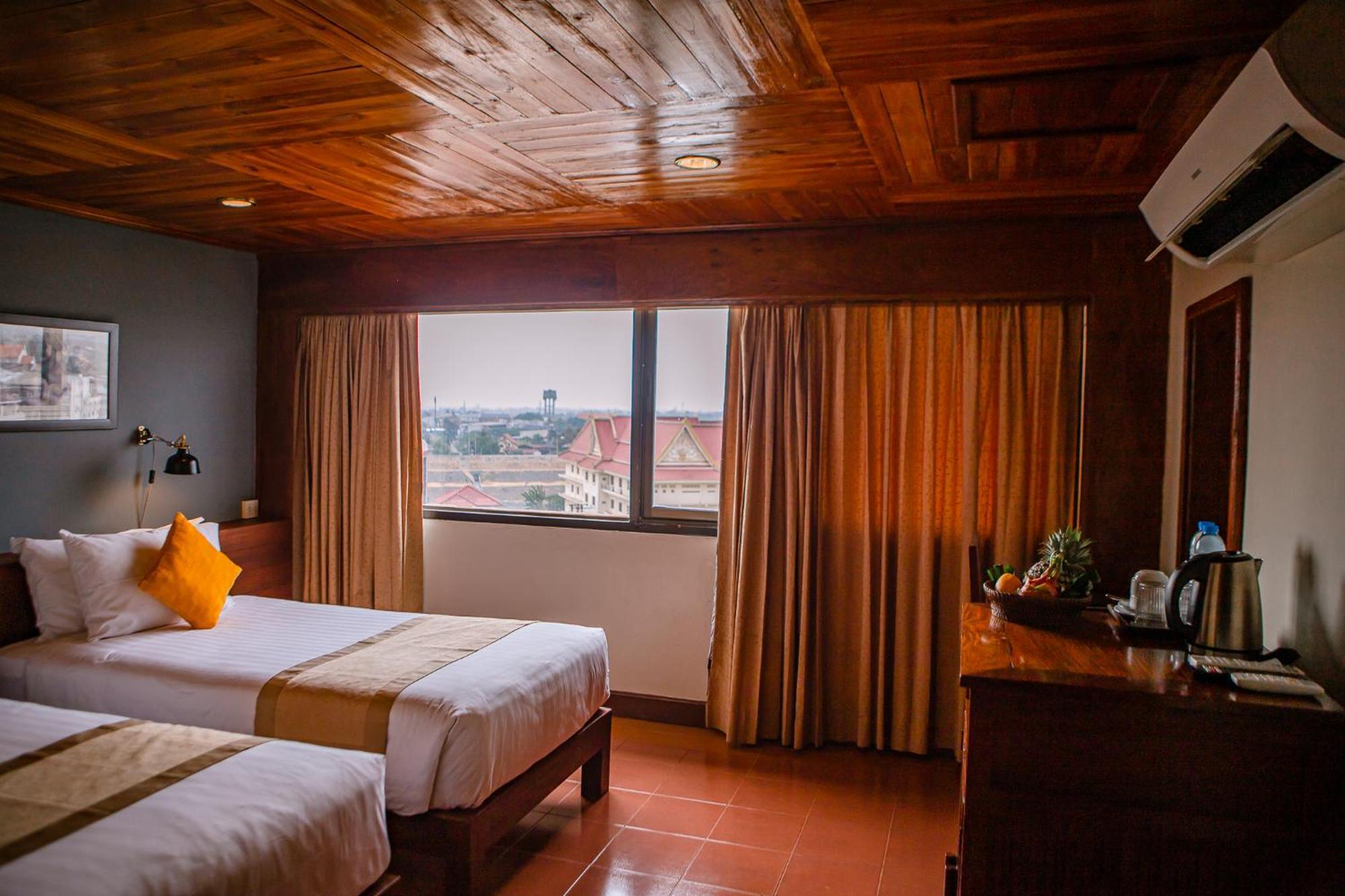 Pakse Hotel & Restaurant Exterior photo