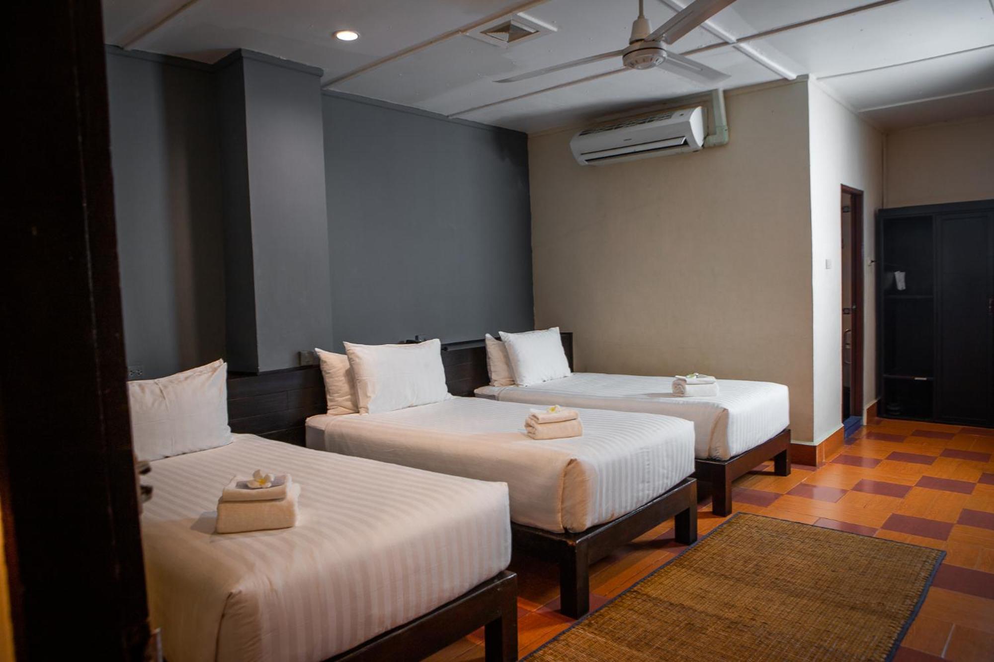 Pakse Hotel & Restaurant Exterior photo