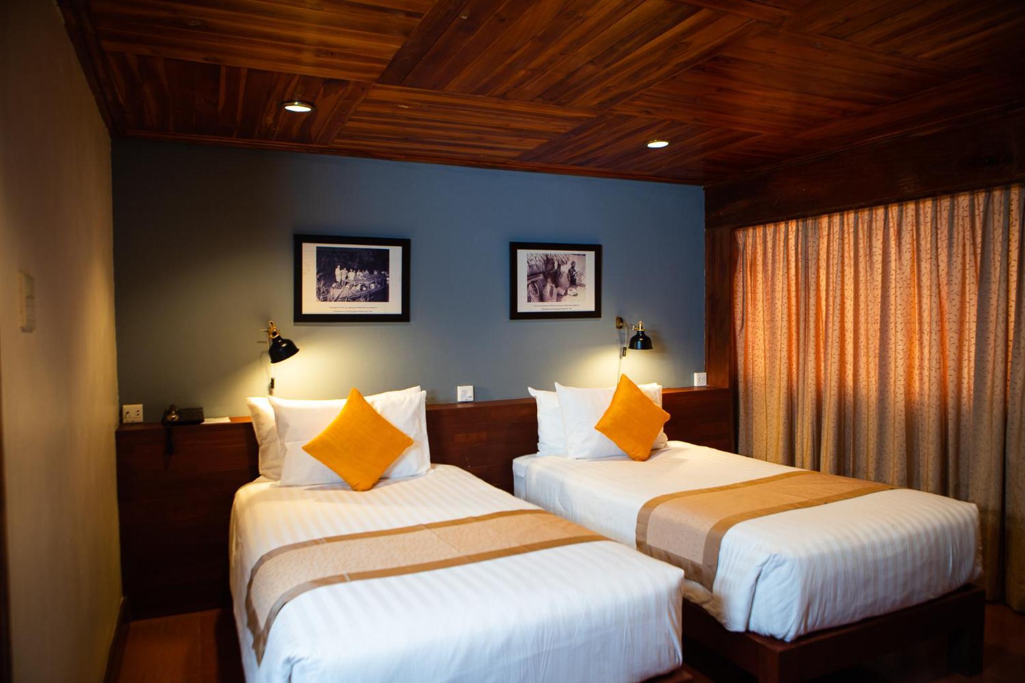 Pakse Hotel & Restaurant Exterior photo