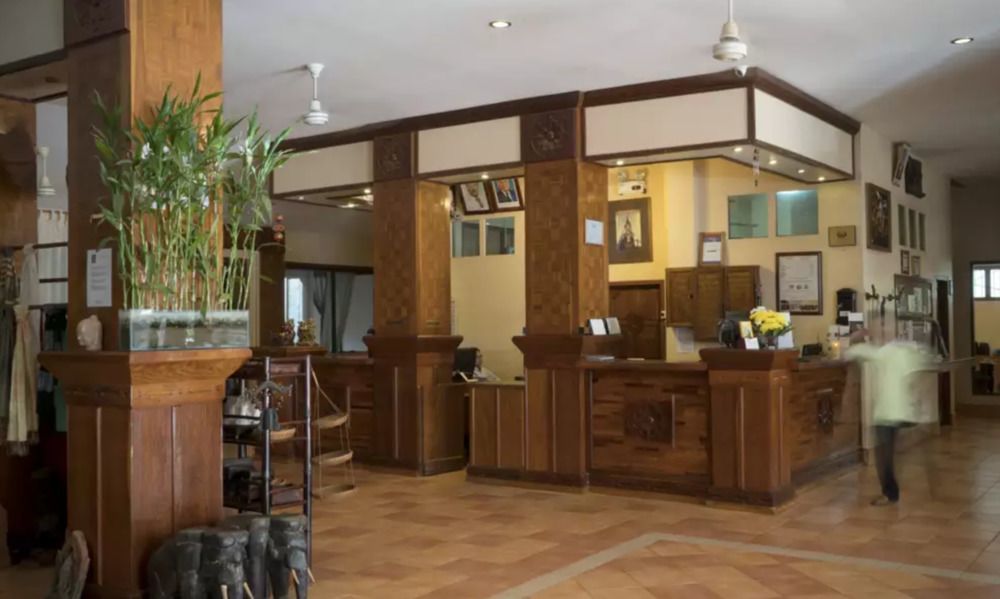 Pakse Hotel & Restaurant Exterior photo