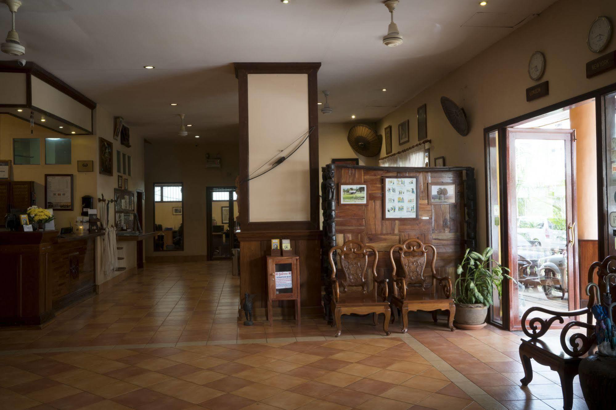 Pakse Hotel & Restaurant Exterior photo