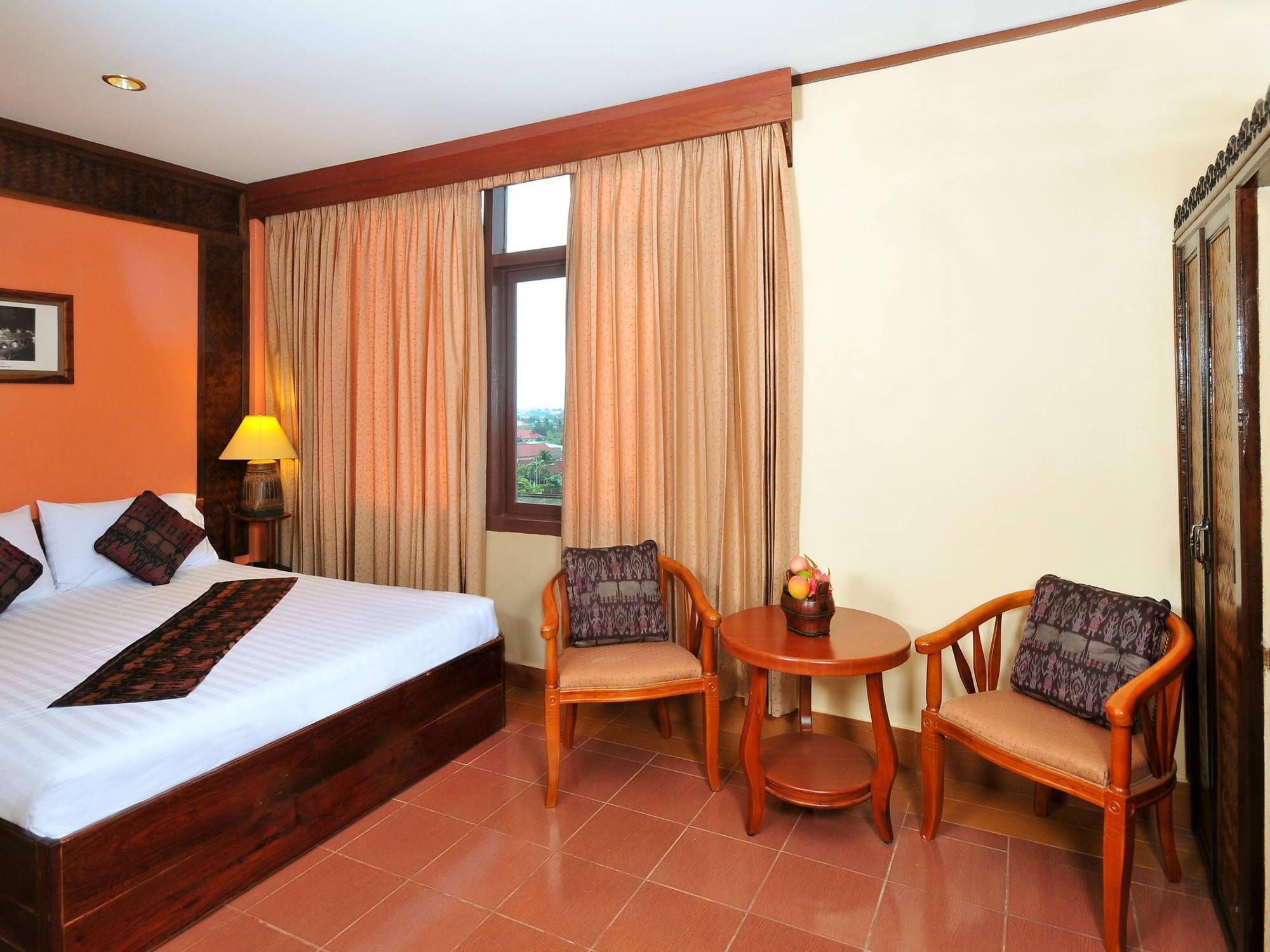 Pakse Hotel & Restaurant Exterior photo